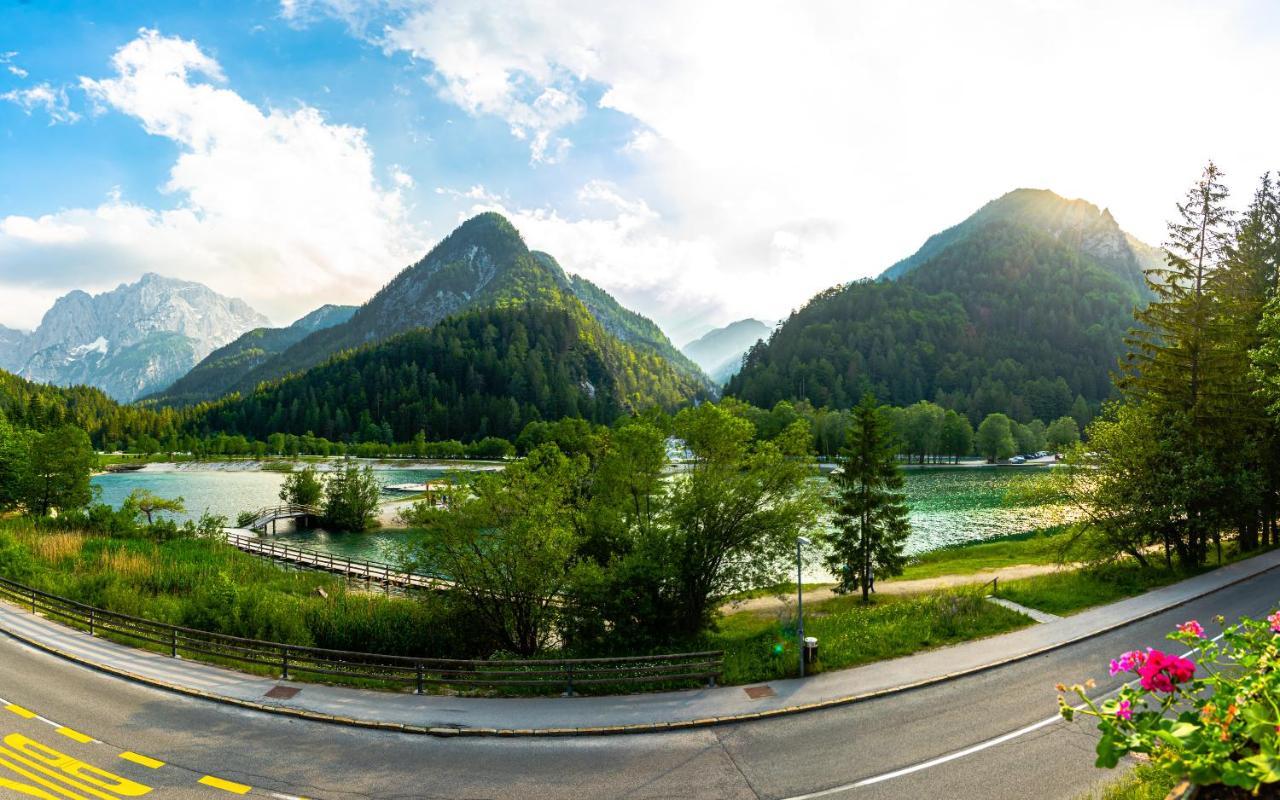 House Moose'T Getaway, Kranjska Gora Villa Buitenkant foto